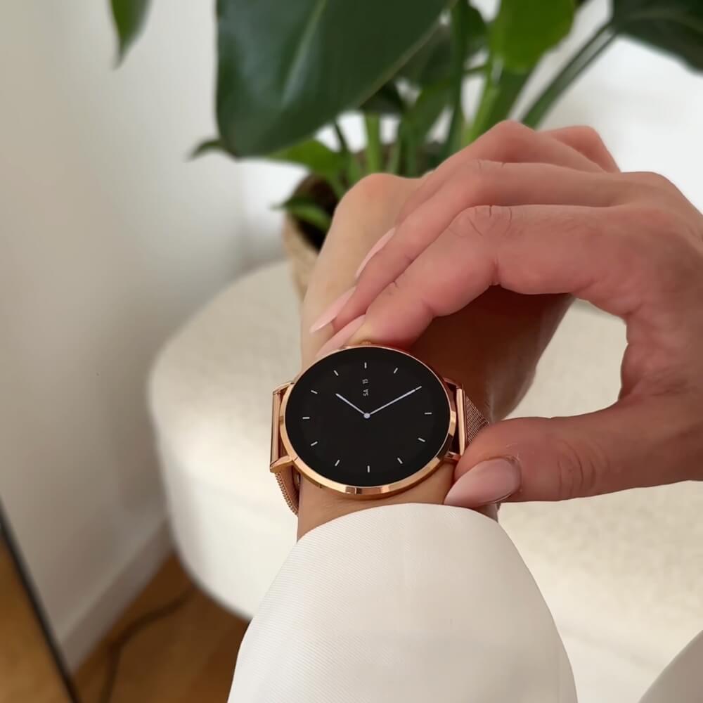 Veloir™ - Elegant Smartwatch